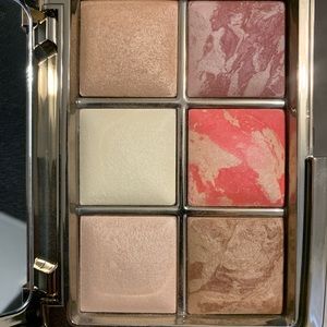 Hourglass Ambient Lighting Sculpture Edit